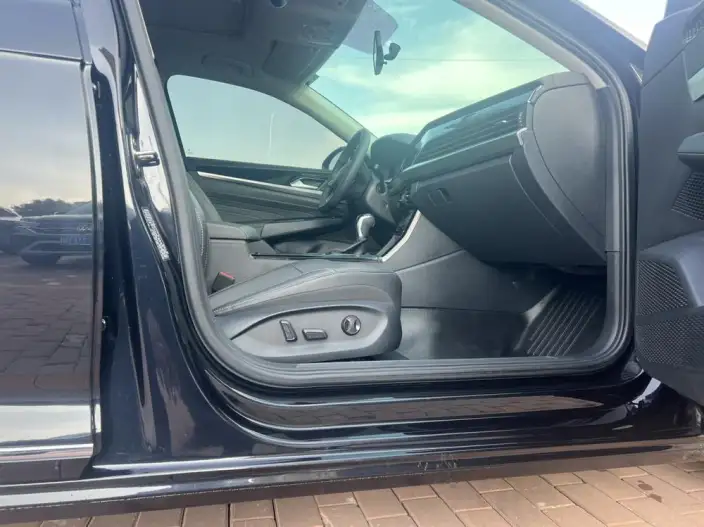 Volkswagen Passat 2023 Model Facelift 280TSI Business Edition – фото 8