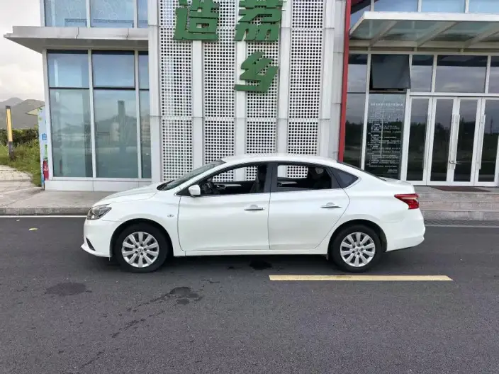 Nissan Sylphy 2022 Model Classic 1.6 XE CVT Comfort Edition
