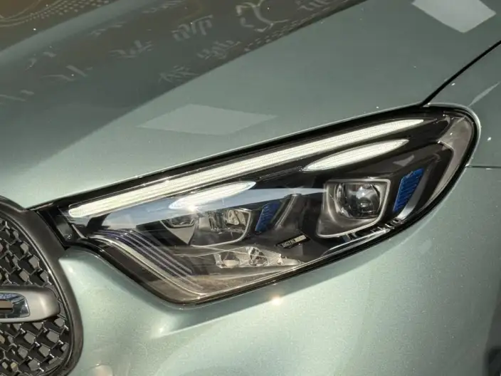 Mercedes-Benz GLC 2025 Model GLC 300 L 4MATIC Luxury Model 5 seat – фото 8