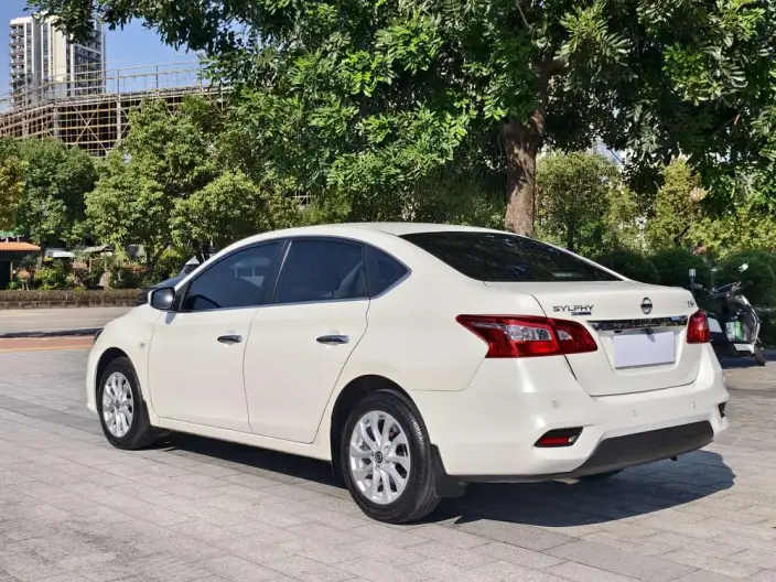 Nissan Sylphy 2022 Model Classic 1.6 XL CVT Deluxe Edition – фото 5