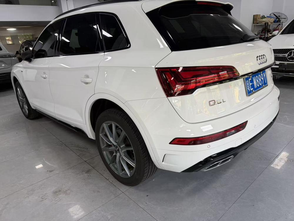Audi Q5L 2023 40 TFSI Luxury Dynamic – фото 3