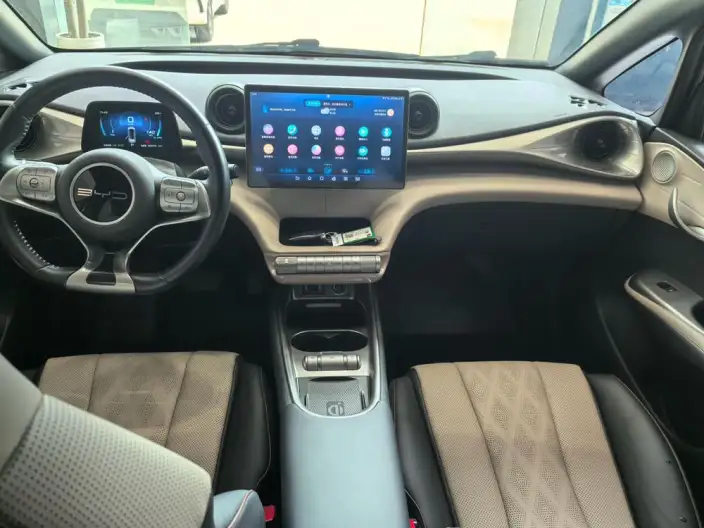 BYD Dolphin 2023 Model Fashion Edition – фото 9