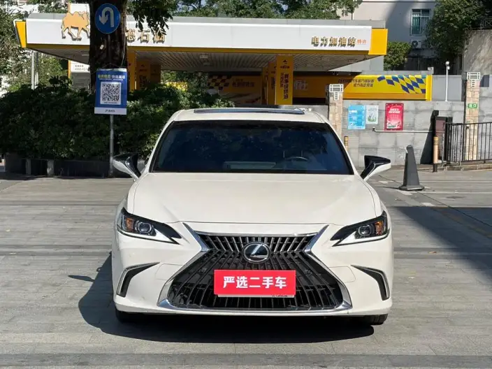 Lexus ES 2022 Model 200 Superior Edition – фото 2