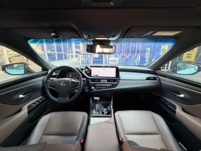 Lexus ES 2022 Model 200 Superior Edition – фото 7