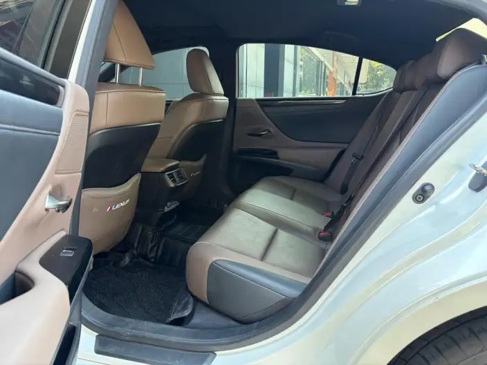 Lexus ES 2022 Model 200 Superior Edition – фото 9