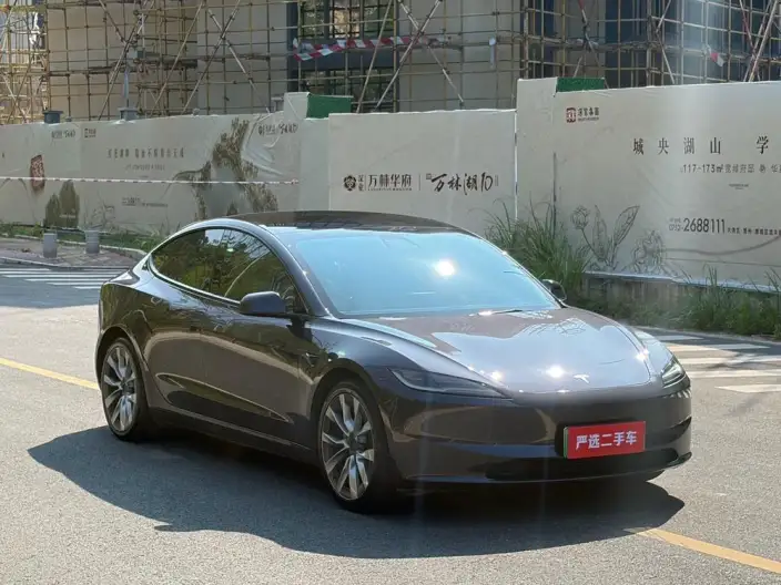 Model 3 2023 Model Long Battery Life Pro All-wheel drive version – фото 3