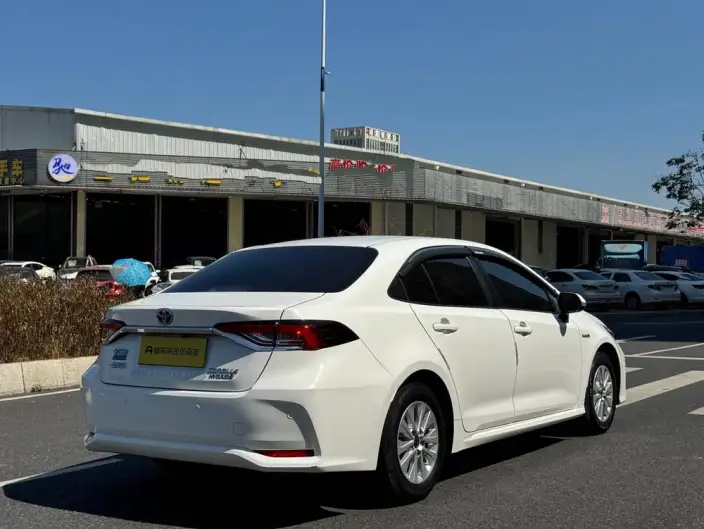 Toyota Corolla 2023 Model Intelligent Hybrid 1.8L E-CVT Pioneer Edition – фото 6