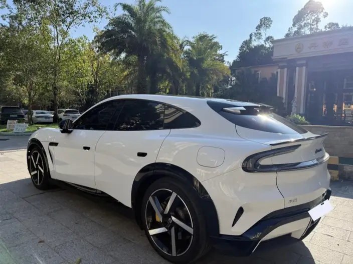 Xiaomi YU7 2025 Model 4WD Max Edition – фото 5