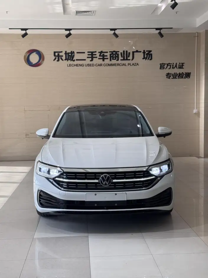Volkswagen Sagitar 2023 Model 300TSI DSG Superior Edition – фото 2