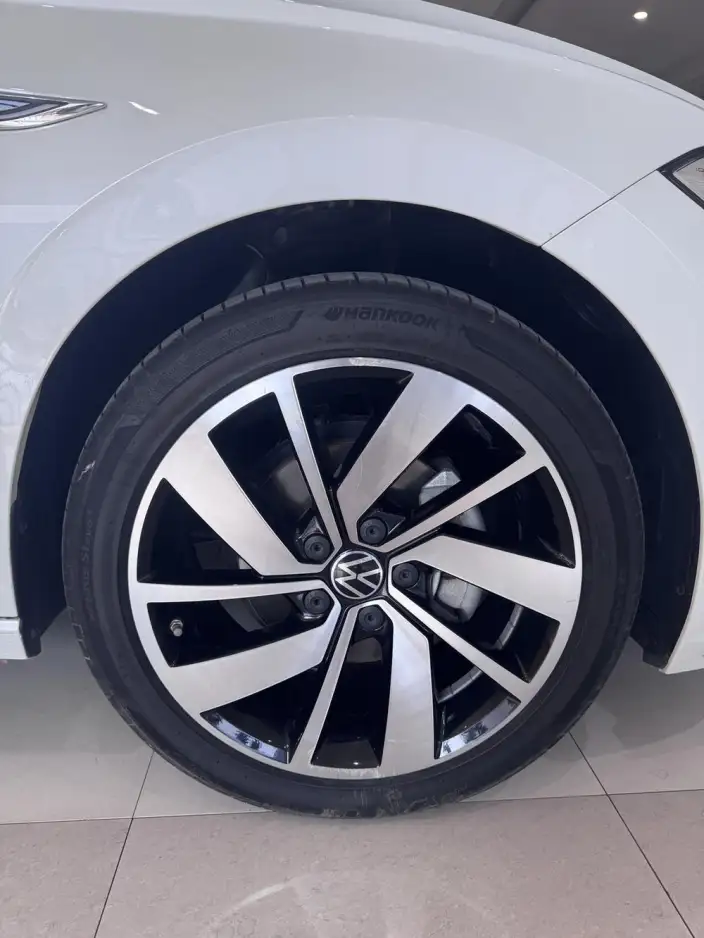 Volkswagen Sagitar 2023 Model 300TSI DSG Superior Edition – фото 7