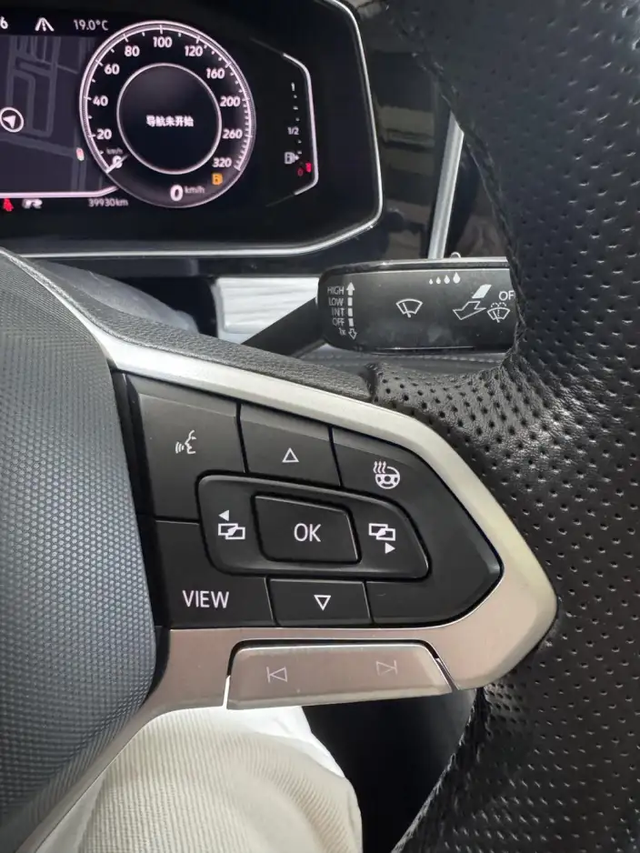 Volkswagen Sagitar 2023 Model 300TSI DSG Superior Edition – фото 9