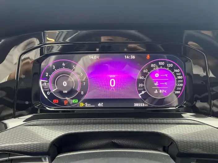Volkswagen Golf GTI 2023 Model 380TSI DSG GTI – фото 8