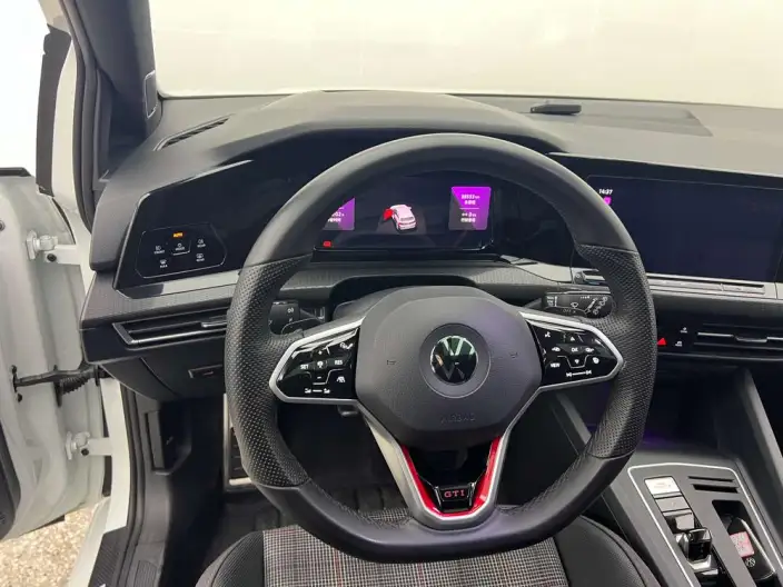 Volkswagen Golf GTI 2023 Model 380TSI DSG GTI – фото 9