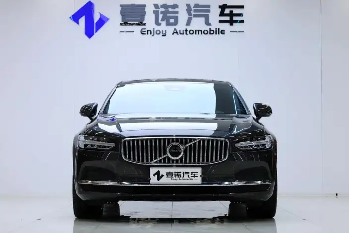 Volvo S90 2023 Model B5 Smart Range Deluxe Edition