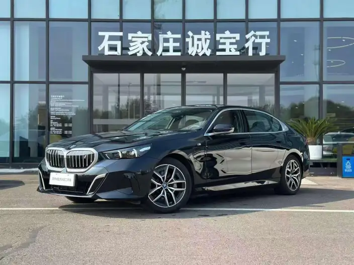 BMW i5 2025 Model eDrive35L M Sports Set – фото 1