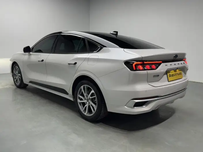 Ford Mondeo 2022 Model Facelift EcoBoost 245 Luxury Model – фото 5