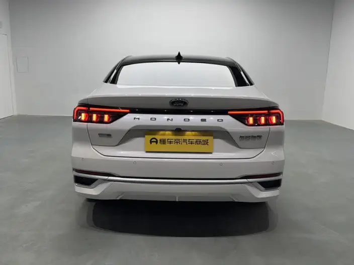 Ford Mondeo 2022 Model Facelift EcoBoost 245 Luxury Model – фото 6