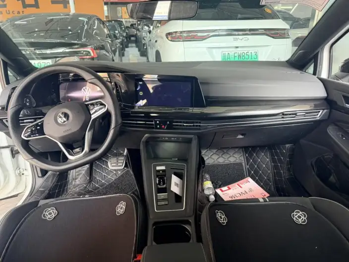Volkswagen Golf 2021 Model 280TSI DSG R-Line – фото 7