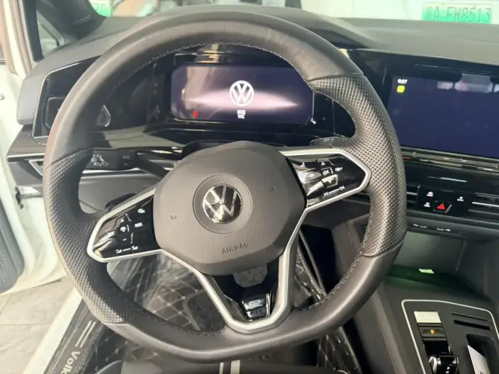 Volkswagen Golf 2021 Model 280TSI DSG R-Line – фото 8
