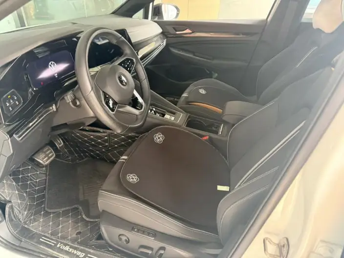 Volkswagen Golf 2021 Model 280TSI DSG R-Line – фото 10