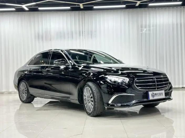 Mercedes-Benz E-Class 2023 Model E 300 L Luxury Model sedan – фото 3