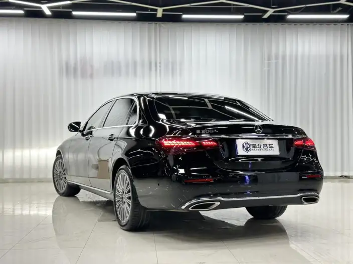 Mercedes-Benz E-Class 2023 Model E 300 L Luxury Model sedan – фото 4