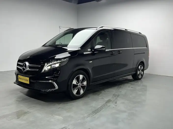 Mercedes-Benz V-Class 2022 Model V 260 L Long wheelbase Premium Edition – фото 1