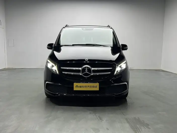 Mercedes-Benz V-Class 2022 Model V 260 L Long wheelbase Premium Edition – фото 2