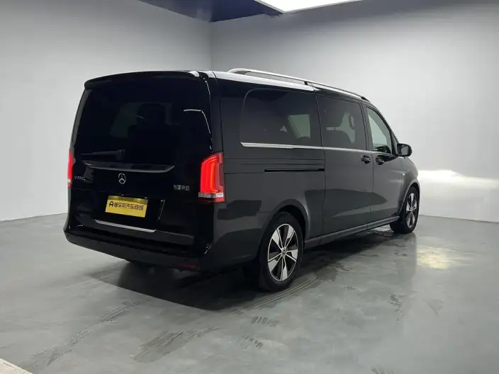 Mercedes-Benz V-Class 2022 Model V 260 L Long wheelbase Premium Edition – фото 7