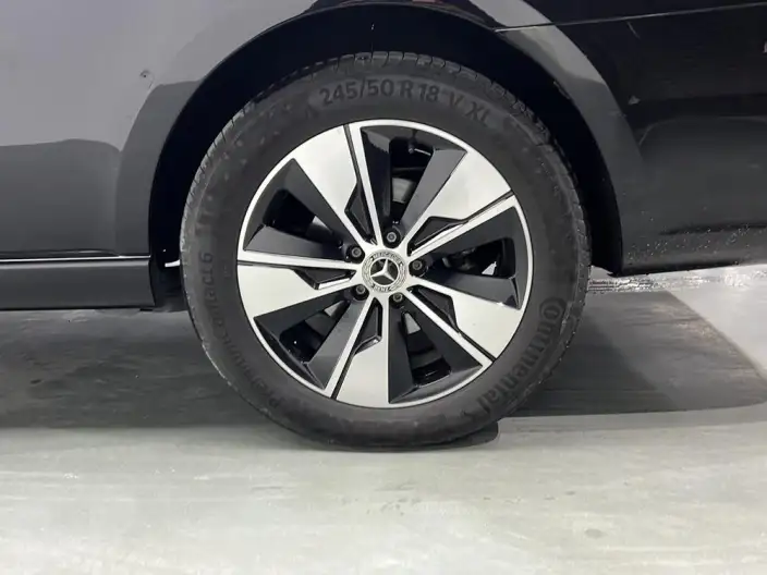 Mercedes-Benz V-Class 2022 Model V 260 L Long wheelbase Premium Edition – фото 9