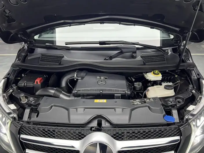Mercedes-Benz V-Class 2022 Model V 260 L Long wheelbase Premium Edition – фото 10