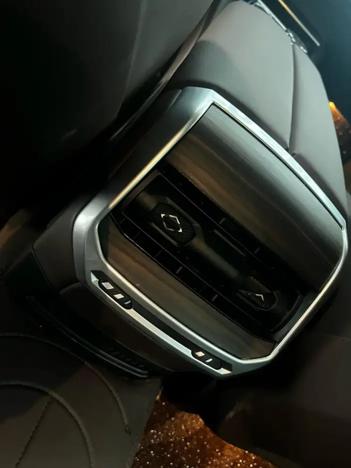 BMW 7 Series 2026 Model 735Li Luxury Set – фото 6