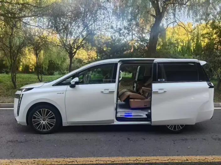 GAC Trumpchi E8 PHEV 2025 Model 2.0ATK 150km PRO+