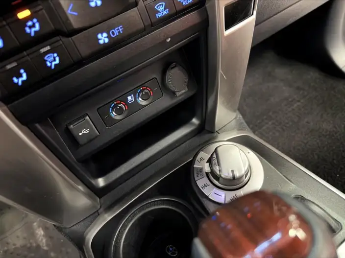 4Runner 2022 Model 4.0L Automatic 4WD 7 seat Parallel Imported – фото 5