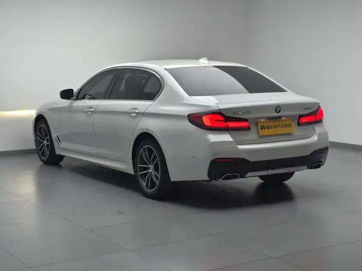 BMW 5 Series 2022 Model Facelift 525Li M Sports Set – фото 5