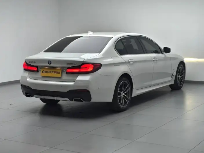 BMW 5 Series 2022 Model Facelift 525Li M Sports Set – фото 7