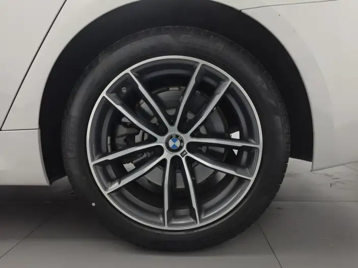 BMW 5 Series 2022 Model Facelift 525Li M Sports Set – фото 9