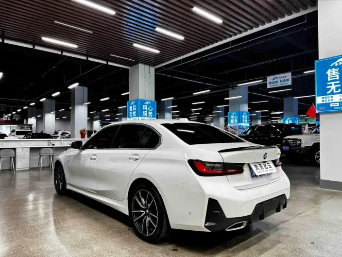 BMW 3 Series 2023 Model 325i M Sports Set – фото 5