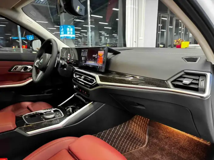 BMW 3 Series 2023 Model 325i M Sports Set – фото 9
