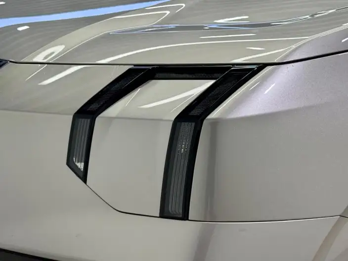 ZEEKR 009 2023 Model Facelift WE Edition – фото 10