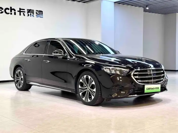 Mercedes-Benz E-Class PHEV 2024 Model E 350 e L sedan – фото 3