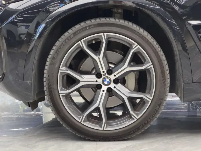 BMW X5 2025 Model xDrive30Li Exclusive Model M Sports Night Set – фото 7