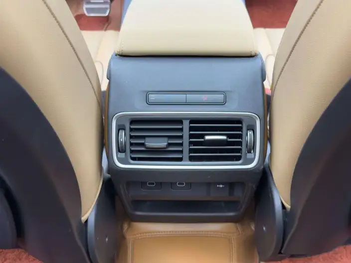 Land Rover Discovery Sport 2024 Model 249PS R-Dynamic SE Performance Technology Edition 5 seat – фото 8