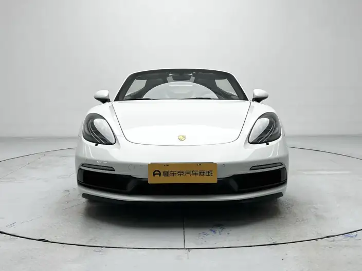 Porsche 718 2023 Model Spyder 2.0T