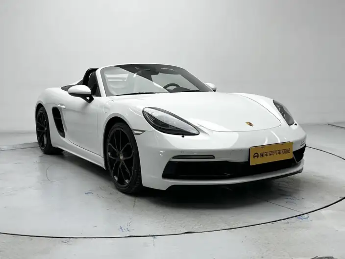 Porsche 718 2023 Model Spyder 2.0T