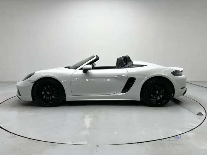 Porsche 718 2023 Model Spyder 2.0T