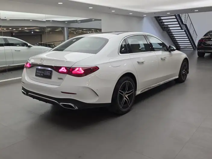 Mercedes-Benz E-Class 2024 Model E 260 L Sports sedan – фото 6