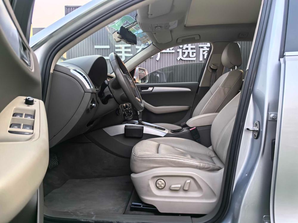 Audi Q5 2012 2.0 TFSI Technology – фото 16