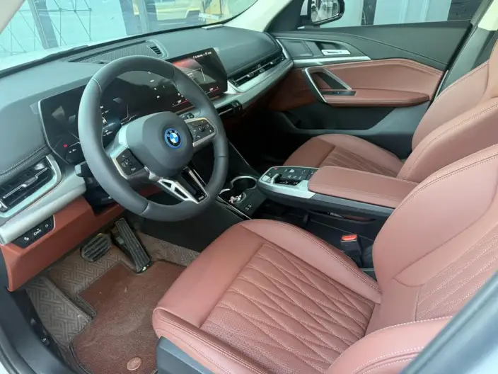BMW iX 1 2026 Model eDrive25L M Sports Set – фото 8