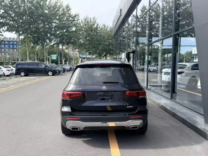 Mercedes-Benz GLB 2022 Model GLB 200 Fashion Model – фото 5